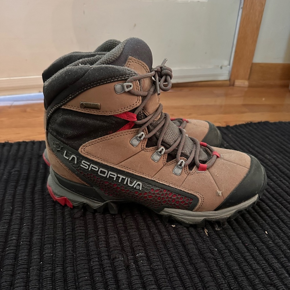 La sportiva Nucleo High GTX Women's Boots - Picture 2 of 5